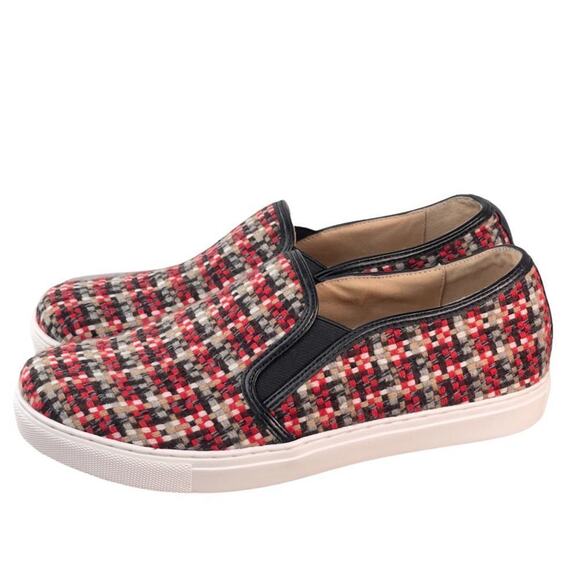 J/Slides Womens Slip On Shoes Red Black Geometric Round Toe Low Top 8 EUC - Picture 7 of 10